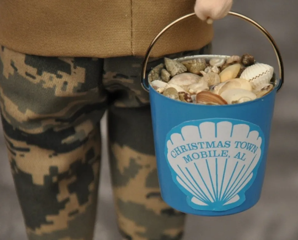 Beach Santa With Sailboat Christmas Town Exclusive, Byers Choice, Znau171