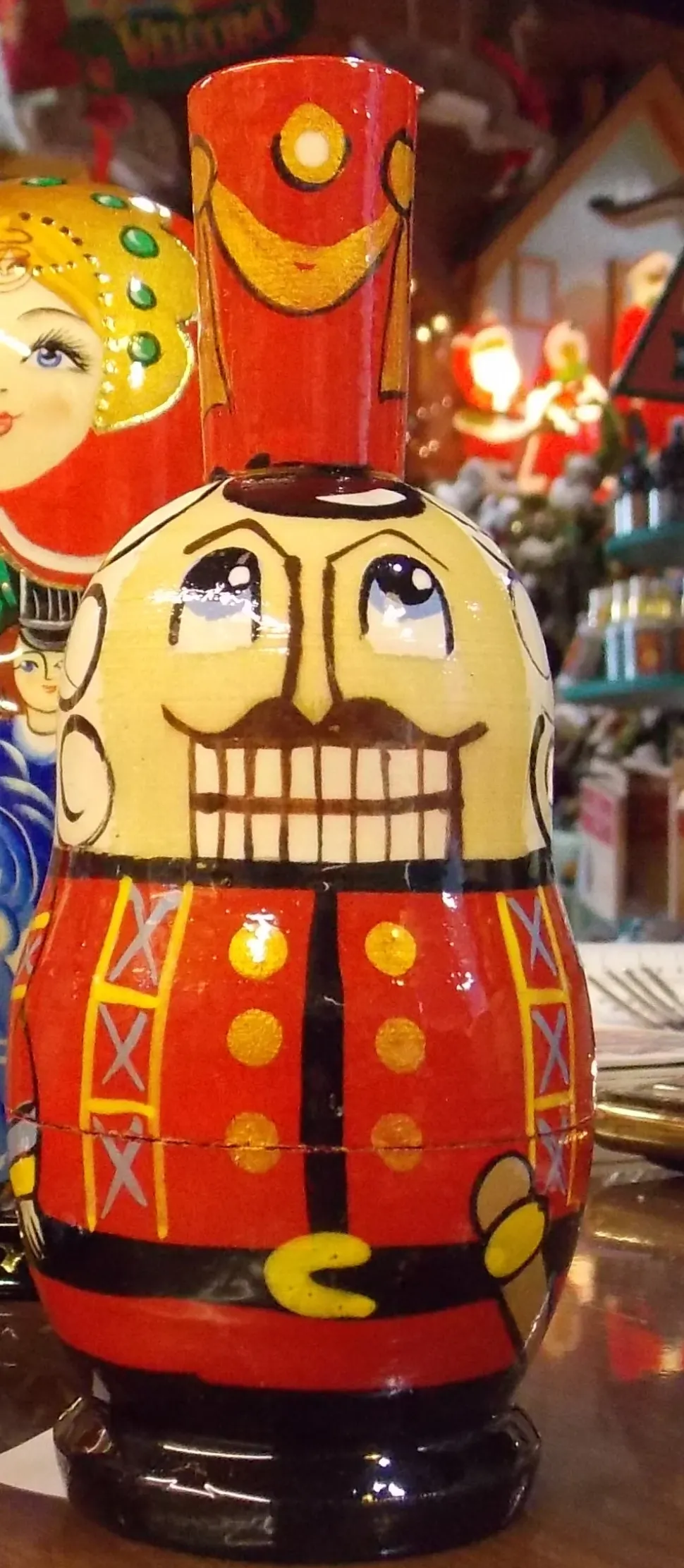 Nesting Soldier/Nutcracker Dolls,