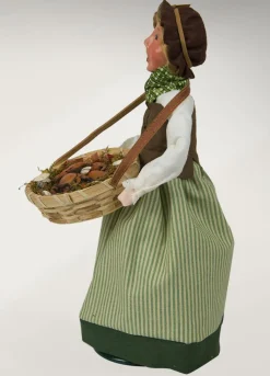 Woman Selling Crabs, Byers Choice, Zms266C